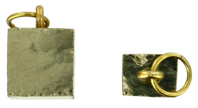 1308-pendentif-en-pyrite-cube-extra
