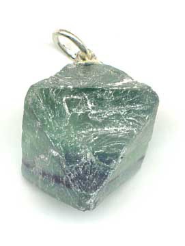 1043-pendentif-fluorine-octaedre-naturel