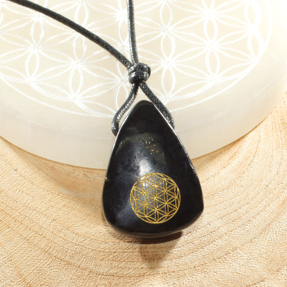 Pendentif-Shungite-et-fleur-de-vie-dorée