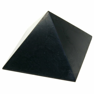 Pyramide Tourmaline noire 30x30x30mm