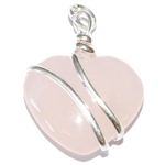 8546-pendentif-quartz-rose-en-coeur-bombe-avec-montage-argente-design