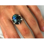 3927-bague-femme-bakara-grande-labradorite-argent-sur-main