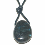 Pendentif-labradorite-avec-cordon2