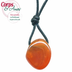 Pendentif-cornaline-avec-cordon-1