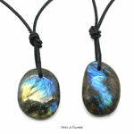 Collier-Labradorite-(Spectrolite)-en-galet-oval-percé-Pierre-et-Bien-être-1