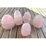 Pièce-unique-Quartz-rose-EXTRA-polie,-en-bloc,-forme-libre,-à-poser-540g-modèle2-3
