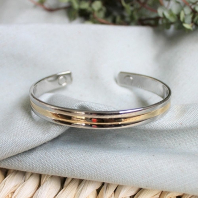 Bracelet Rigide En Cuivre Doré REPLAY – Motif Western Et Alphabet – Années 80/90