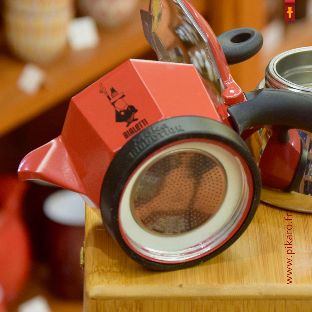 cafetiere-rouge-bialetti-2