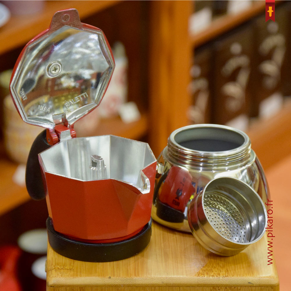 cafetiere-rouge-bialetti