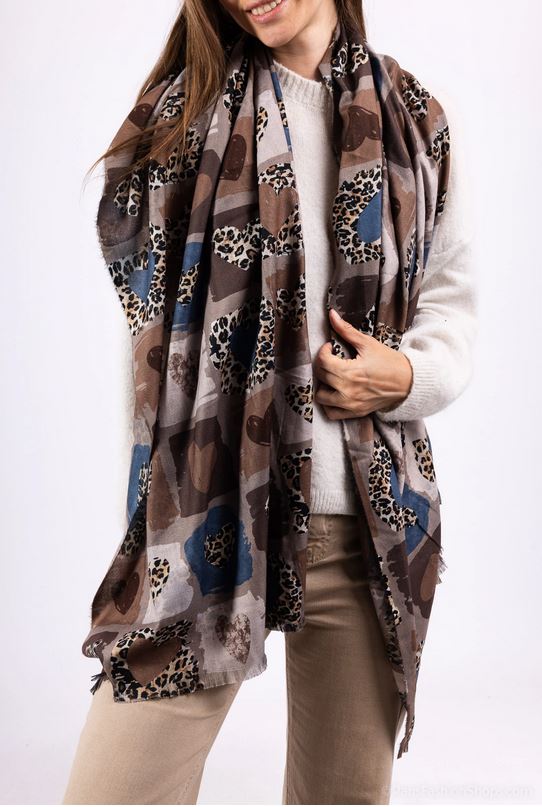 Foulard imprimé coeur léopard taupe