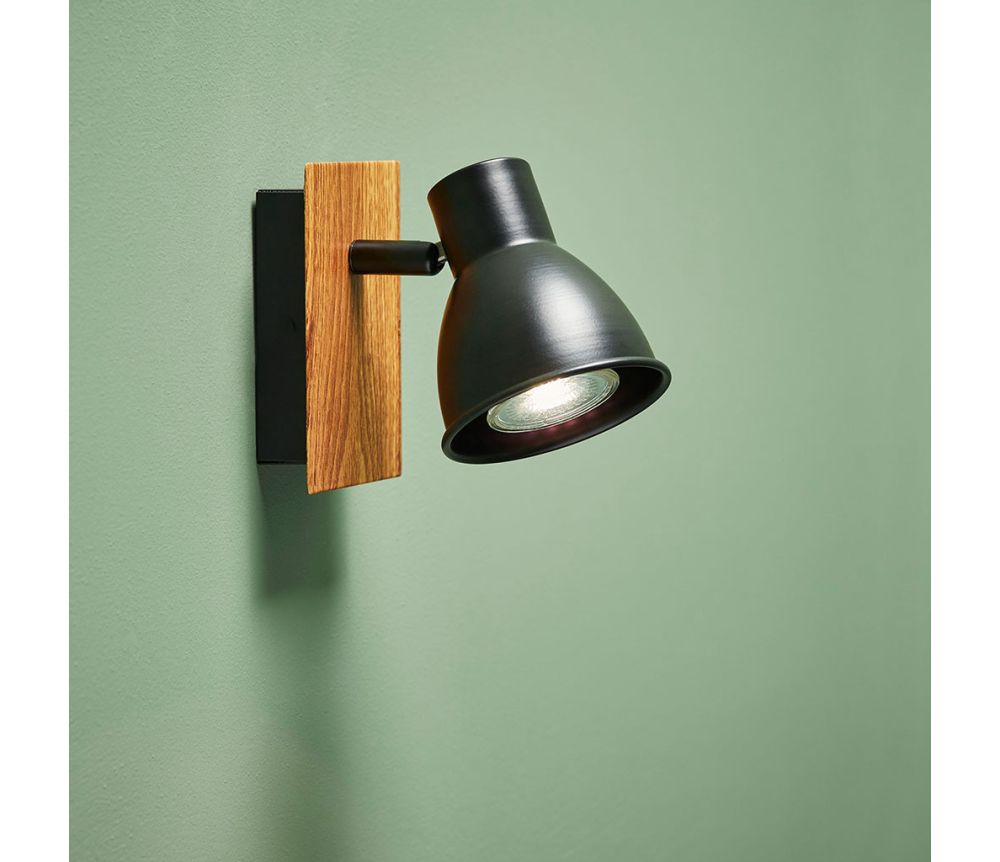 spot-patere-en-metal-1-abat-jour-indus-noir-atelier-35351_35351_SITU01_WEB