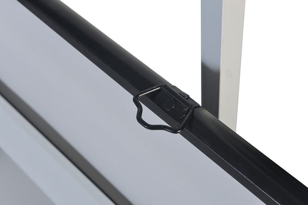 Matériels informatique écran vidéoprojecteur XR-TS 86 pouces 4-3 Tripod infinytech Réunion 3