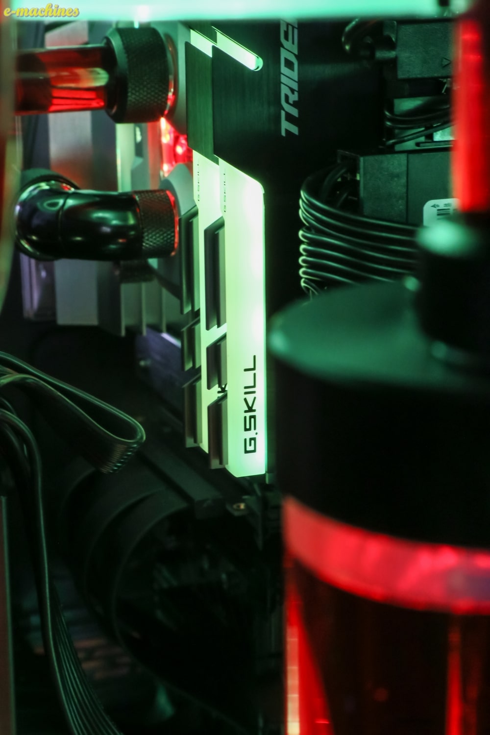 Matériels informatique Cube LIAN LI RTX 3080Ti et Core I7 12700KF infinytech Réunion 05-min