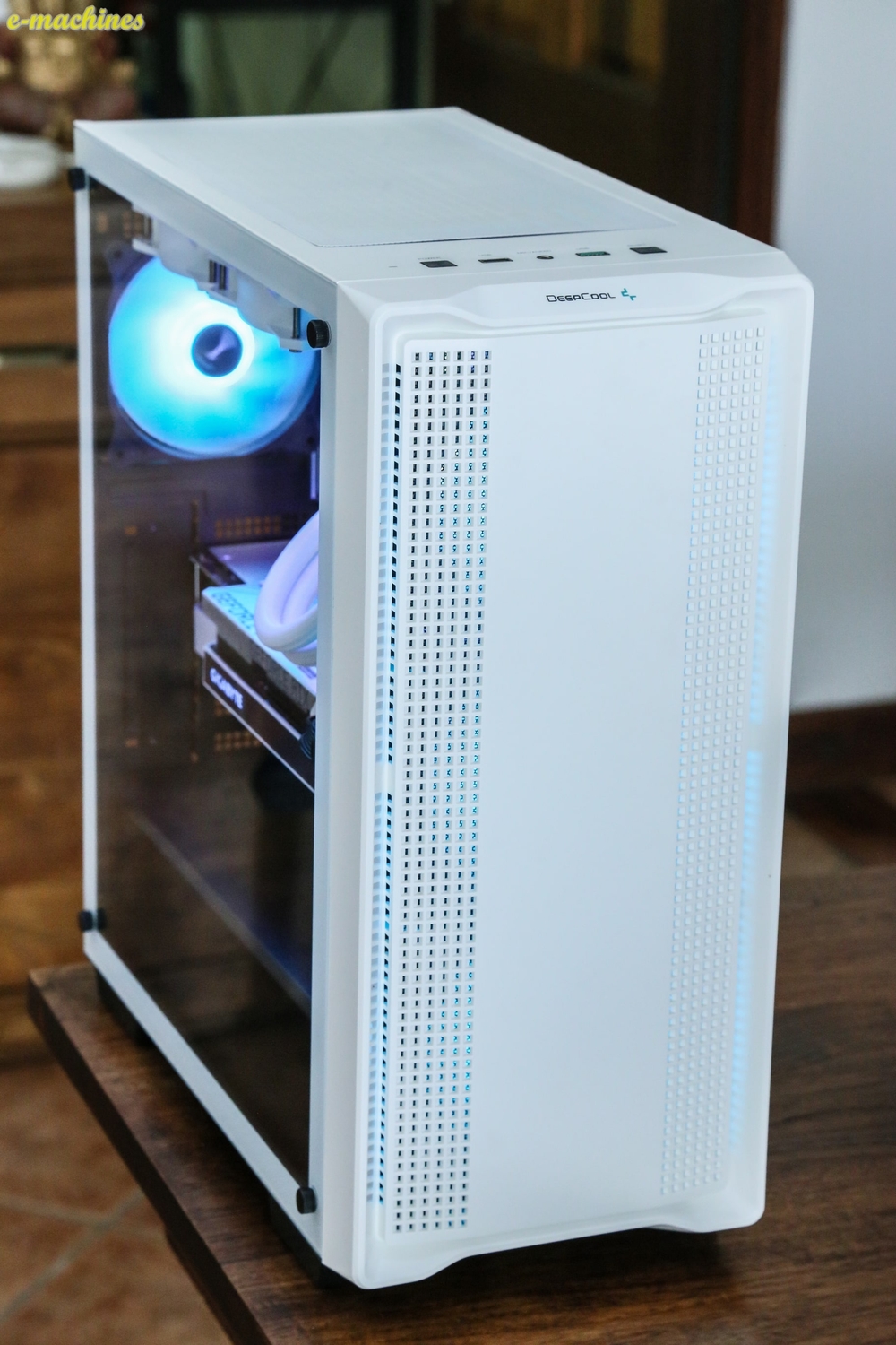 e-machines Snow Edition RTX 3080 et Core i7 12700KF image 02-min