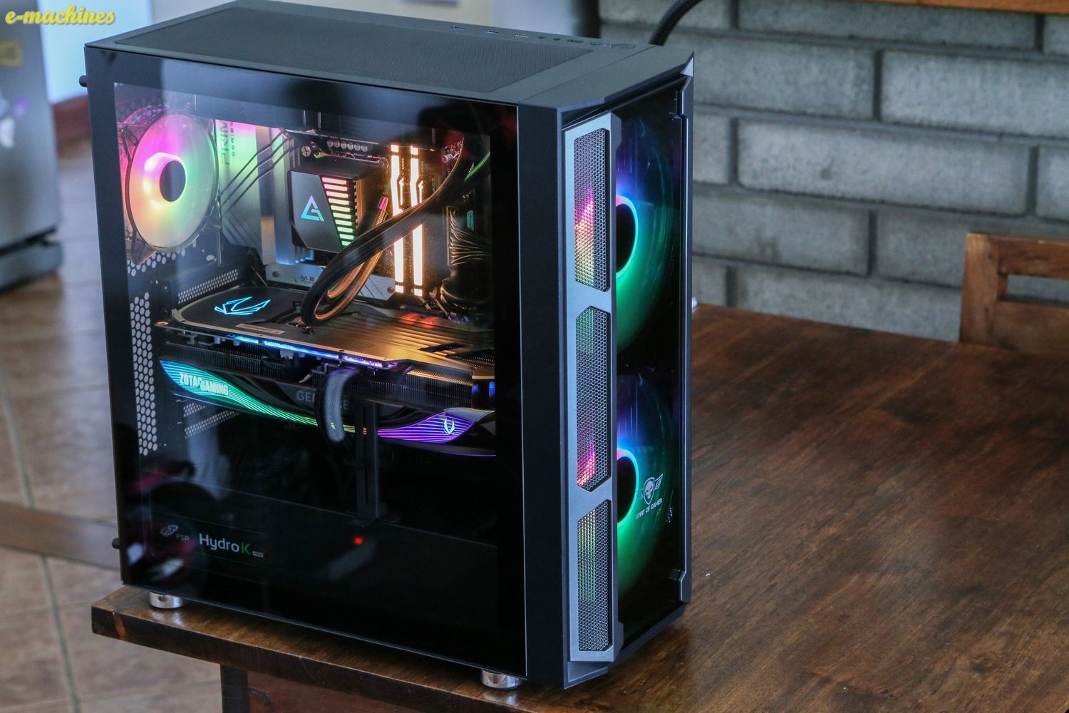 Matériels informatique E-MACHINES SOG Ghost V i7-12700KF RTX 4070Ti Zotac Amp Extrême infinytech Réunion 01