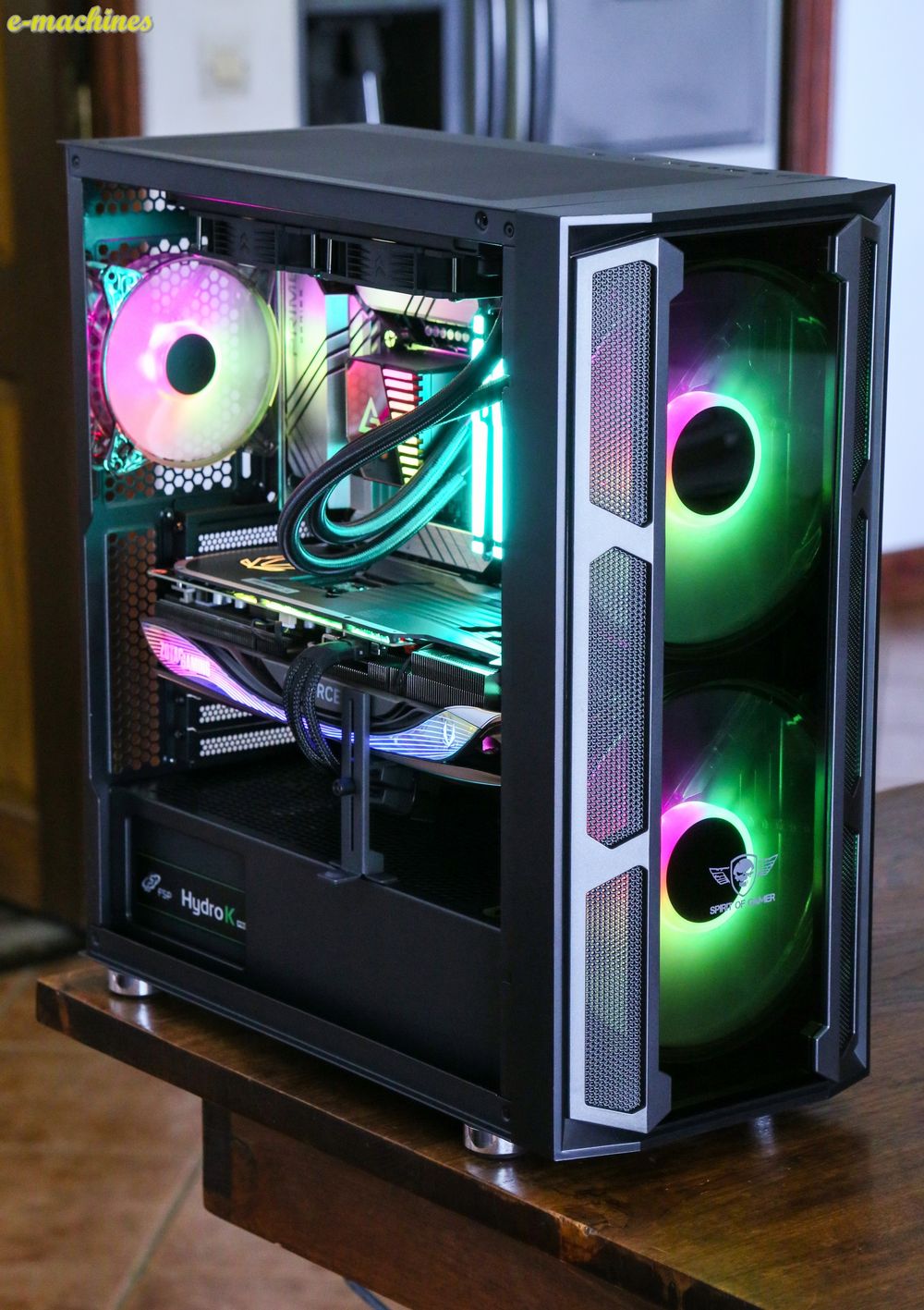 Matériels informatique E-MACHINES SOG Ghost V i7-12700KF RTX 4070Ti Zotac Amp Extrême infinytech Réunion 02