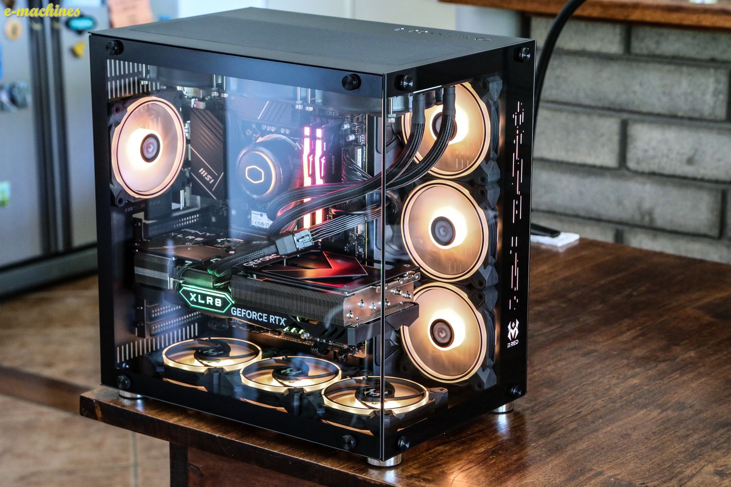 E-MACHINES R.RED Crystal i5-13600KF et RTX 4070Ti image 01
