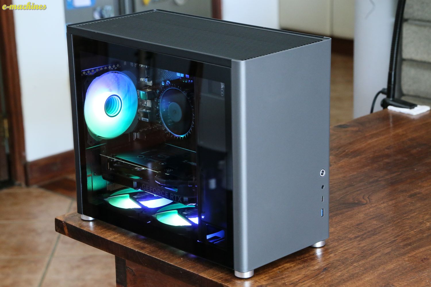 E-MACHINES Mini cube Gamemax Spark gris Core I5 13400F et RTX 4060Ti image 01