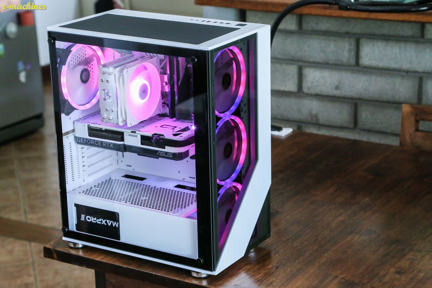 Tour LC Power Gaming 803W I5 13500 RTX 4070 ASUS Dual White infinytech Réunion 03