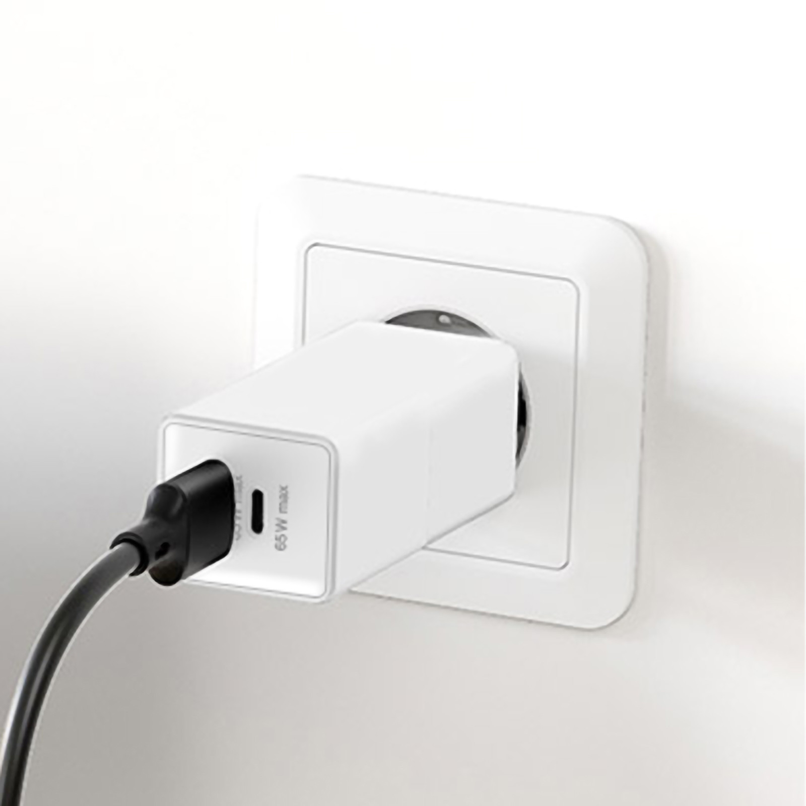 Matériels informatique chargeur secteur AKASHI ECO 83W avec CABLE TYPE-C 100W infinytech Réunion 02