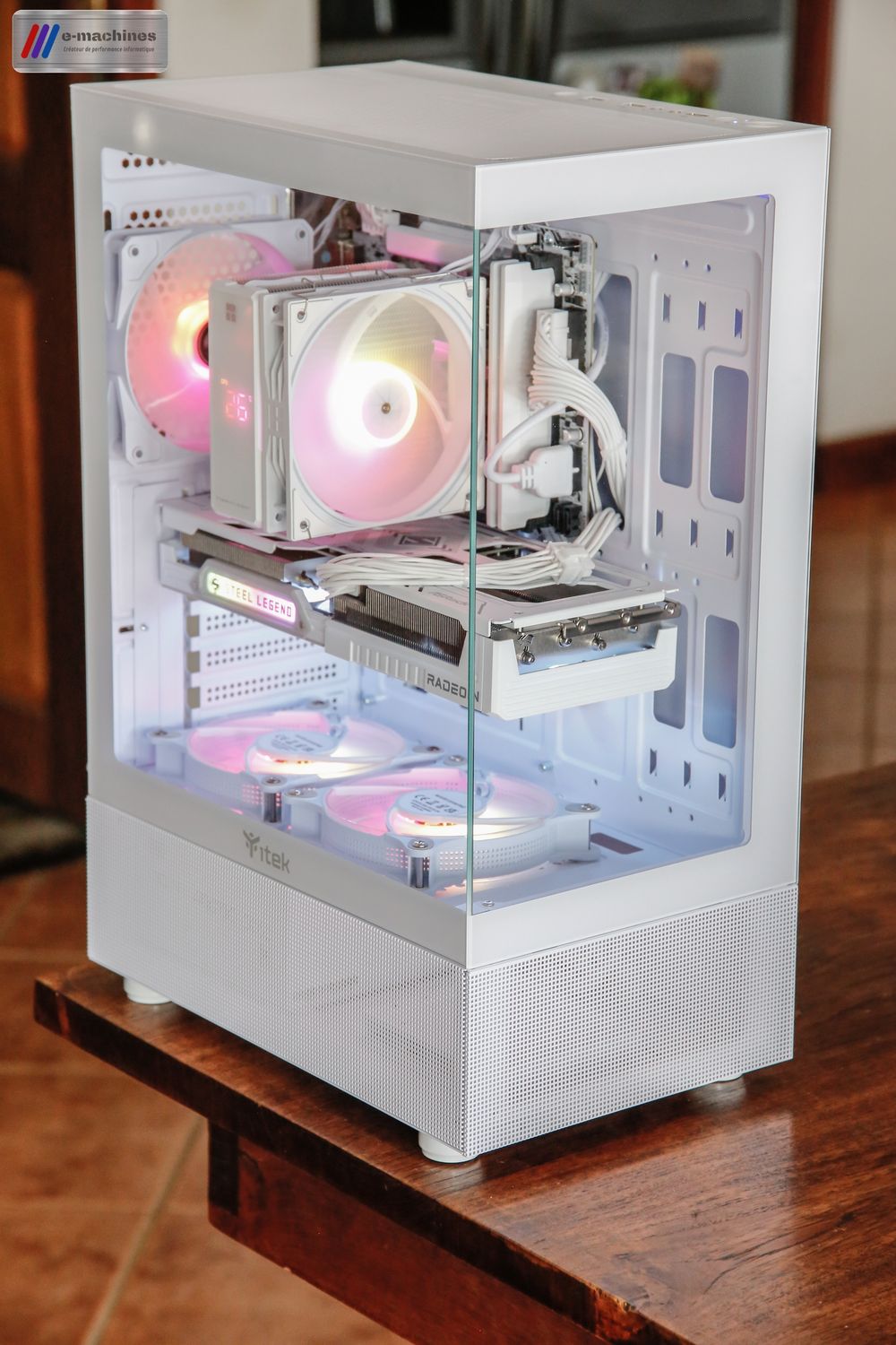 Pano Itek blanche i5 14400F et RX 9060 XT 16Go infinytech Réunion 02