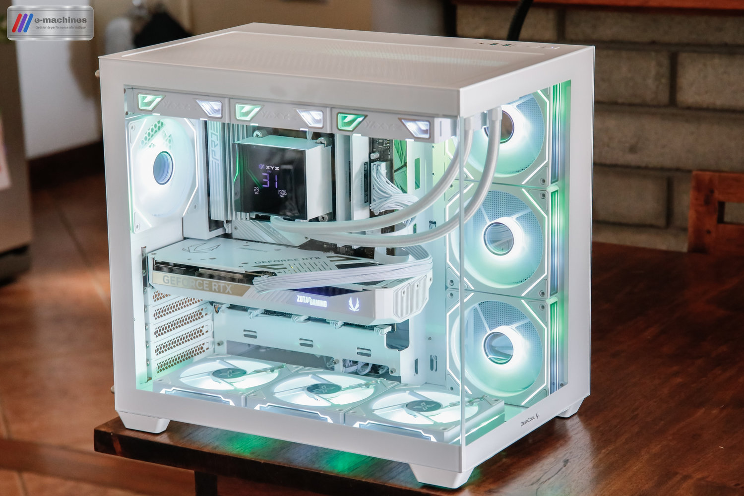 Cube DeepCool blanc Ryzen 7700 et RTX 5070 Zotac infinytech Réunion 02