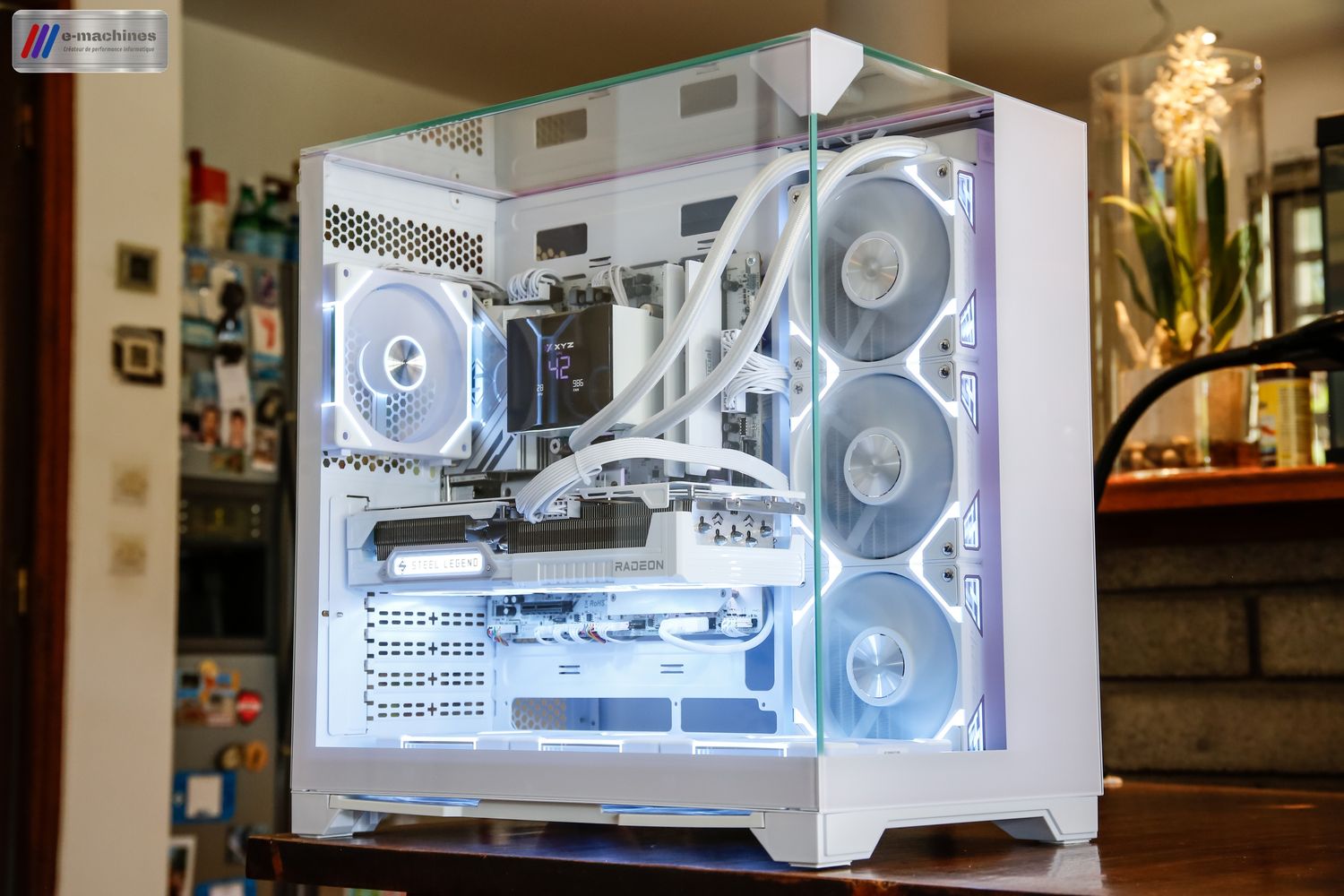 Cube Mars Gaming MC-Vision blanc Ryzen 7800X3D et RX 9070XT INFINYTECH r2UNION 01