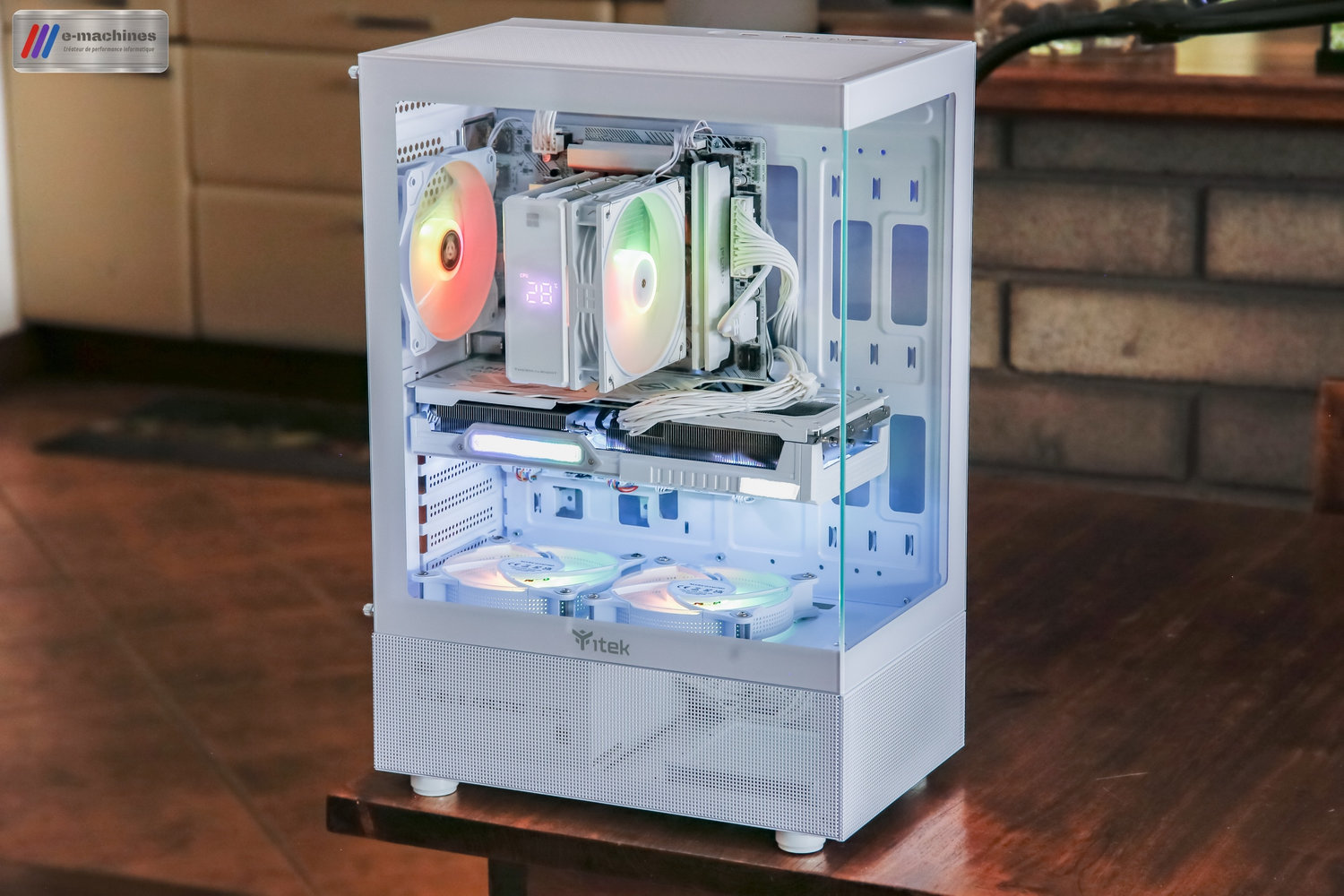ITEK Showbui 33W Ryzen5 8400F et RTX 5060 Twin Edge OC infinytech Réunion 01