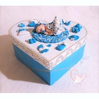 Boîte de naissance bébé fille bleu et blanche - au cœur des arts.