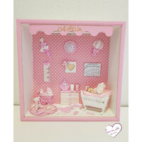 Vitrine de naissance lumineuse bébé fille – au cœur des arts