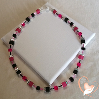 Collier Mélusine fuchsia et noir - au coeur des arts