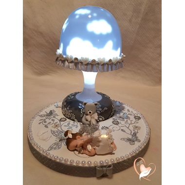 104A-au coeur des arts-Veilleuse lampe lumineuse sur socle en bois bebe fille