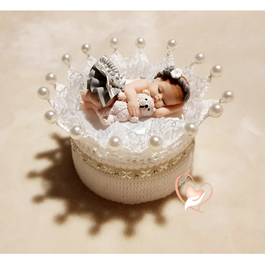 CD17B-au-coeur-des-arts-couronne boîte à dragées bebe fille fimo