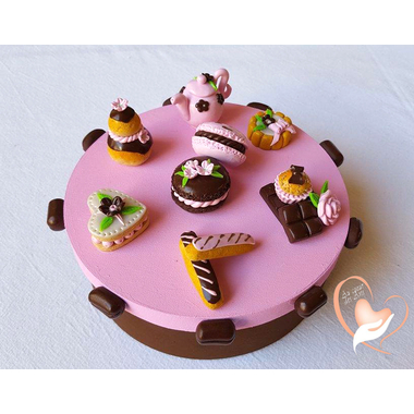 22-Boîte à gâteaux chocolat et rose macarons- au coeur des arts