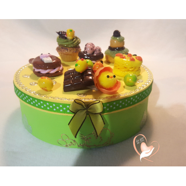 32-Boîte à biscuits ou chocolats - au coeur des arts