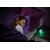 veilleuse MyLovelyMonster mini sur table de nuit et en enfant dormant dans son lit_YAPA_VE_008