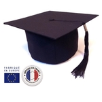 COIFFE DE DIPLOME CLASSIQUE NOIRE ET SON TASSEL