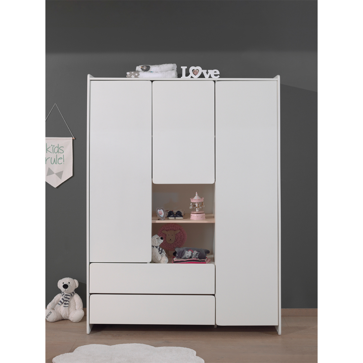 Vipack_kiddy_amoire_3_portes_ambiance