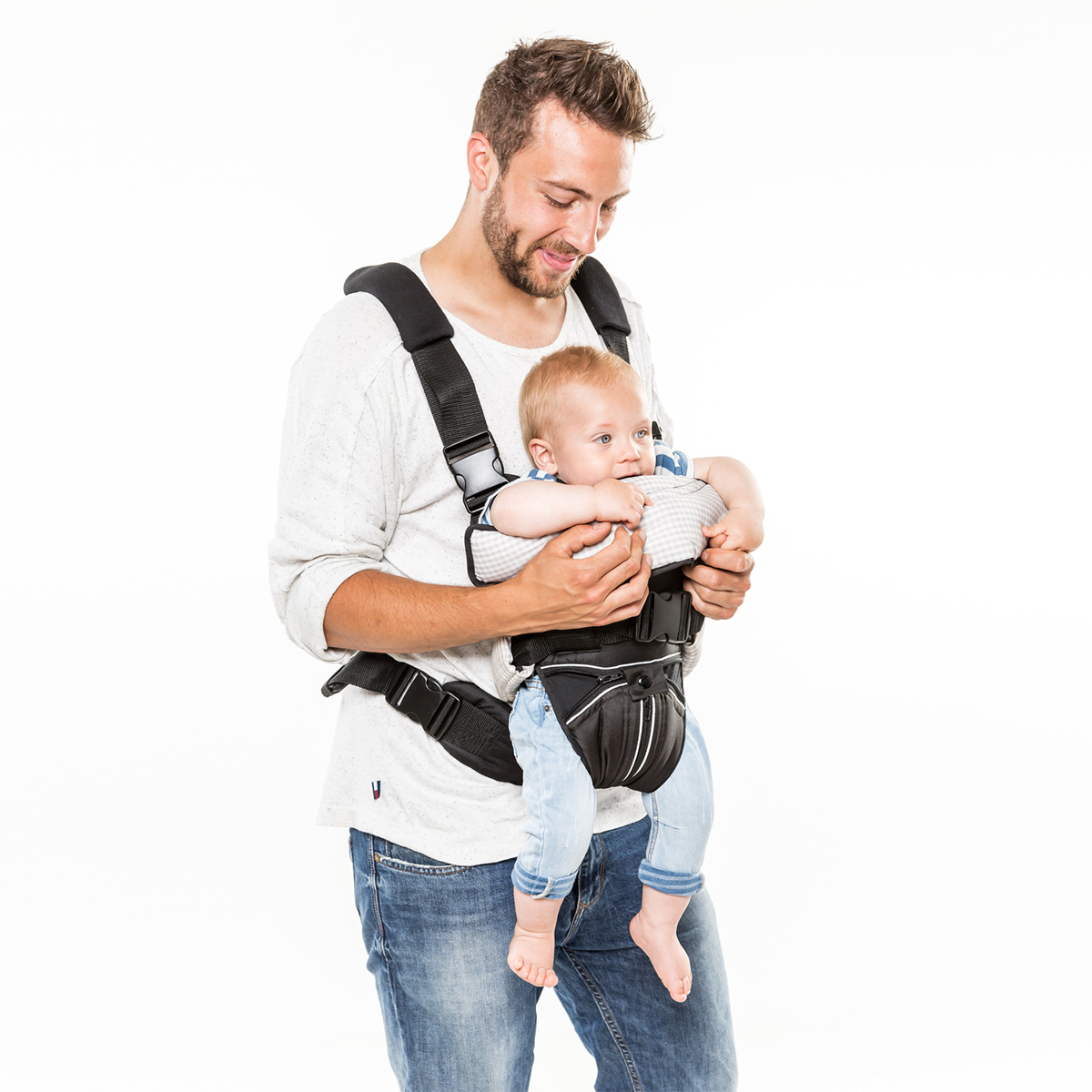 4007923581025.pt15.4-Way-Carrier_black