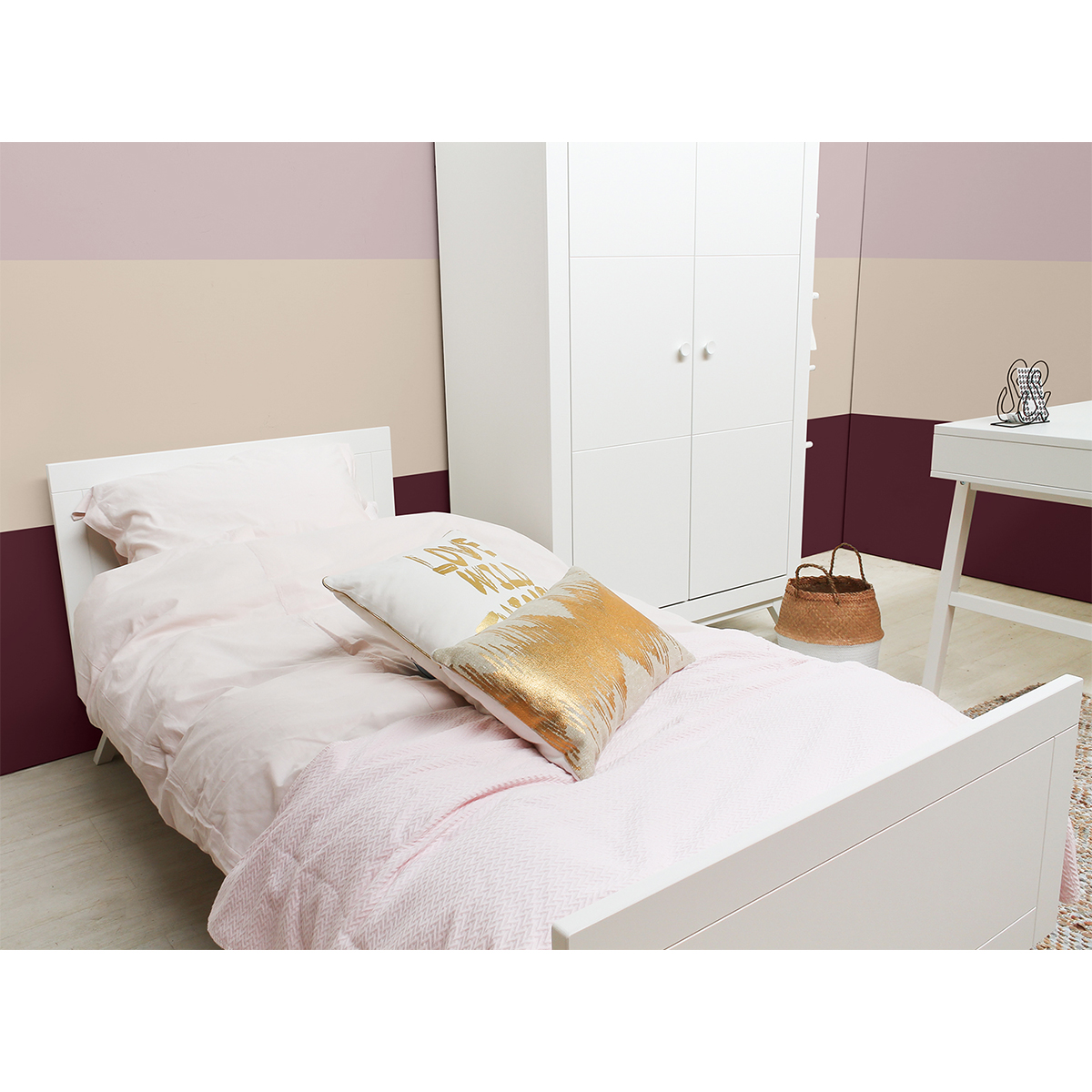 Retro_Fiore-teen-room-detail-1