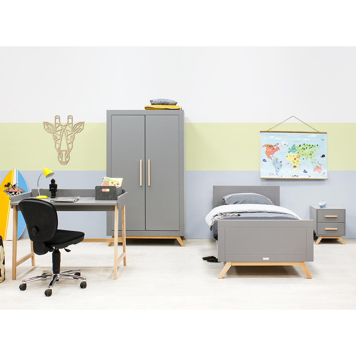 Fenna-teen-room