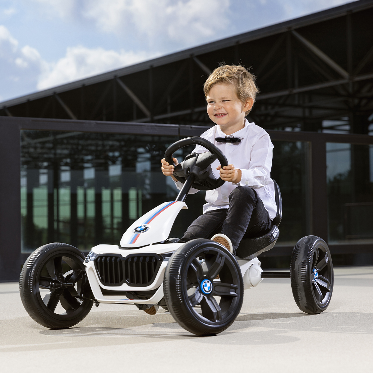 BERG_Reppy_BMW_side_+_boy_6