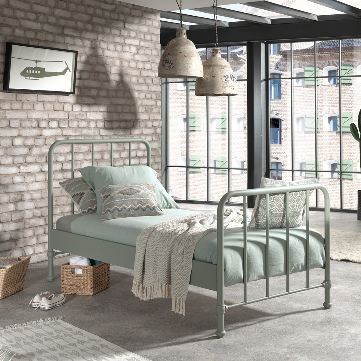 BRBE9093_lit_90x200_vipack_bronxx