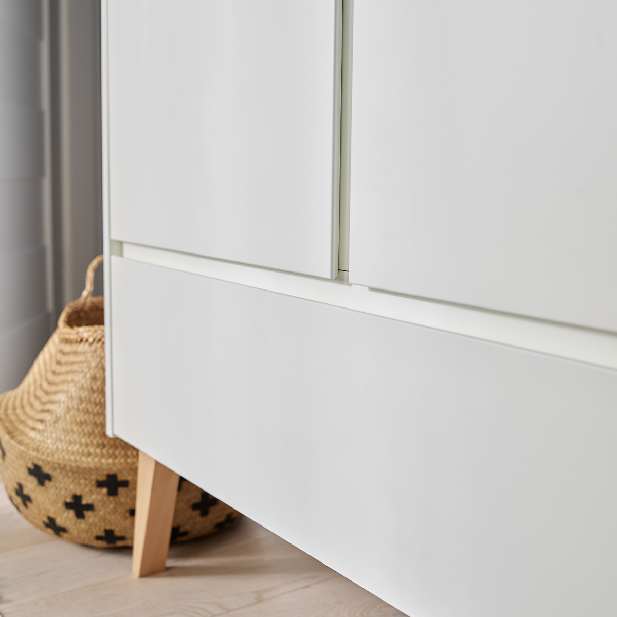 pinio_swing_blanc_armoire_2-portes_1-tiroir_6