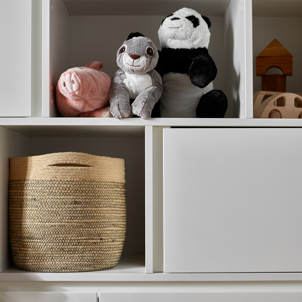 pinio_swing_blanc_grande_bibliotheque_porte_5