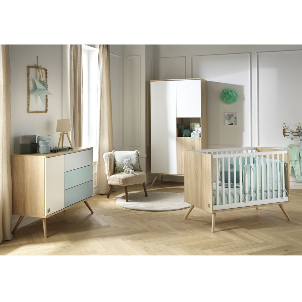 Chambre complète lit bébé 60x120 commode à langer et armoire Sauthon Seventies - Bois blanc et bleu