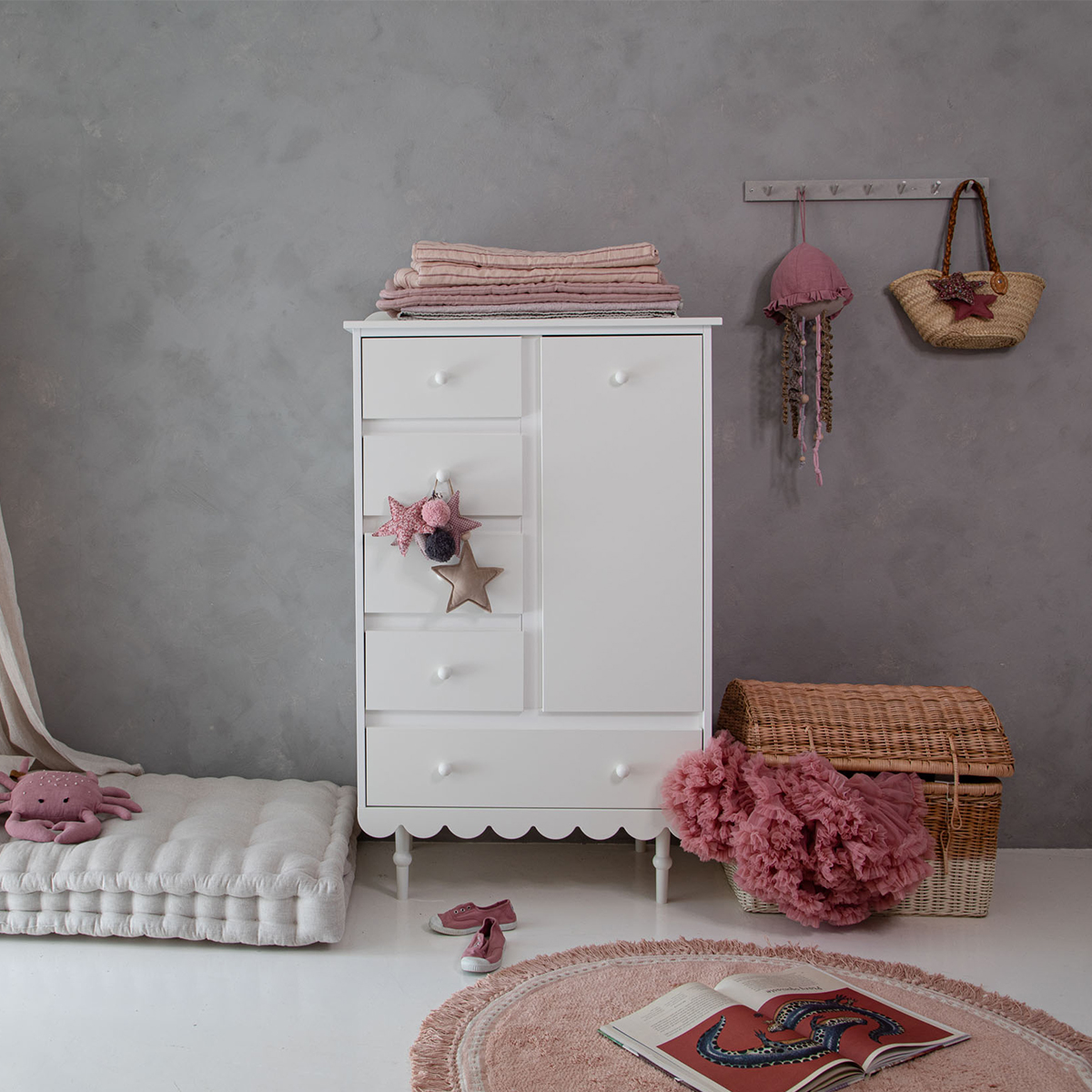 babushka_woodluck_blanc_commode_haute_4
