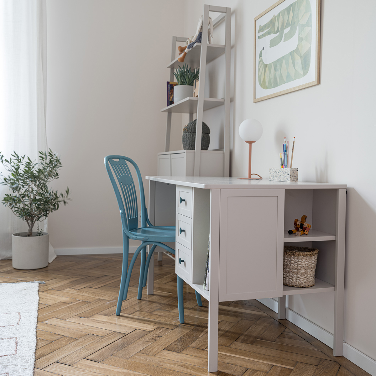 Woodluck_Gabriel_beige_bureau_6