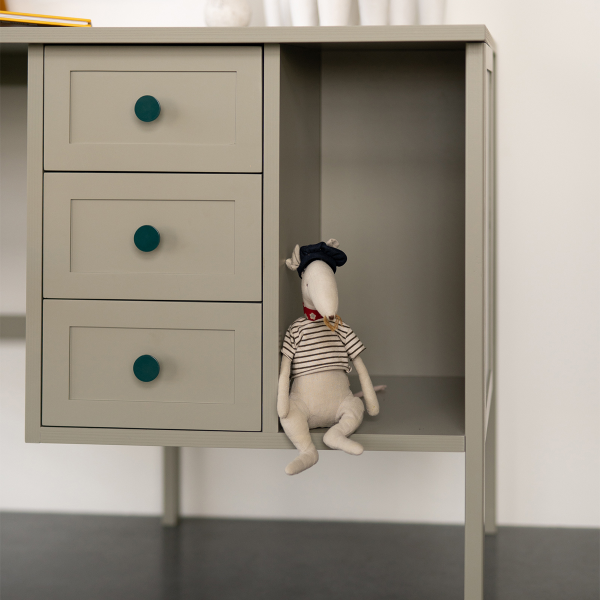 Woodluck_Gabriel_vert_bureau_5