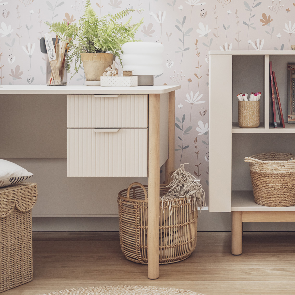 Pinio_Miloo_beige_bureau_3